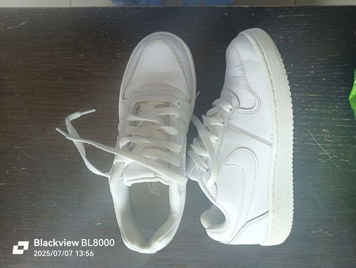 Nike blanche