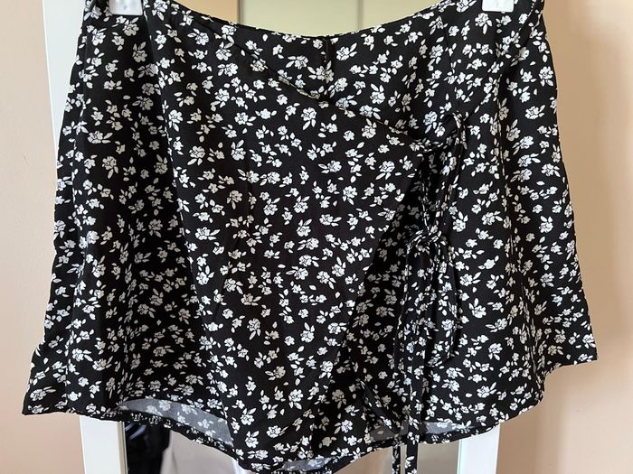 Jupe-short fleurie PETITE - photo numéro 2
