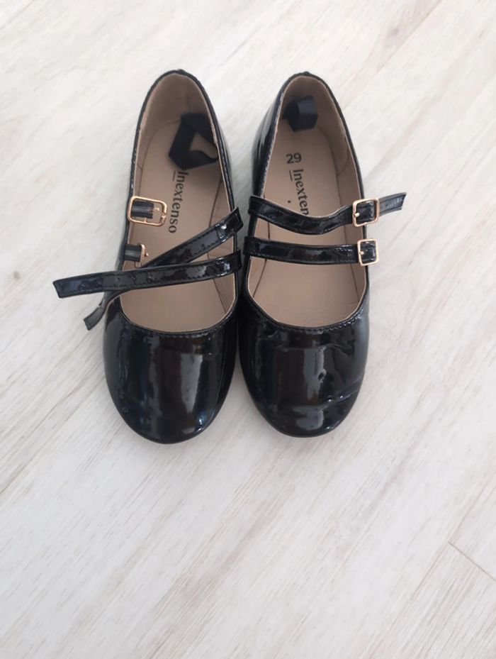 Ballerines noires brillantes