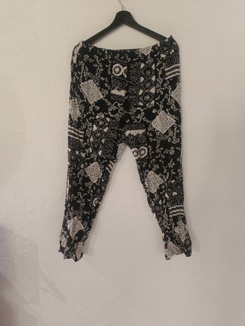 Pantalon style sarouel T38 en très bon état