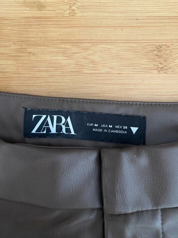 Short simili cuir Zara - photo numéro 3
