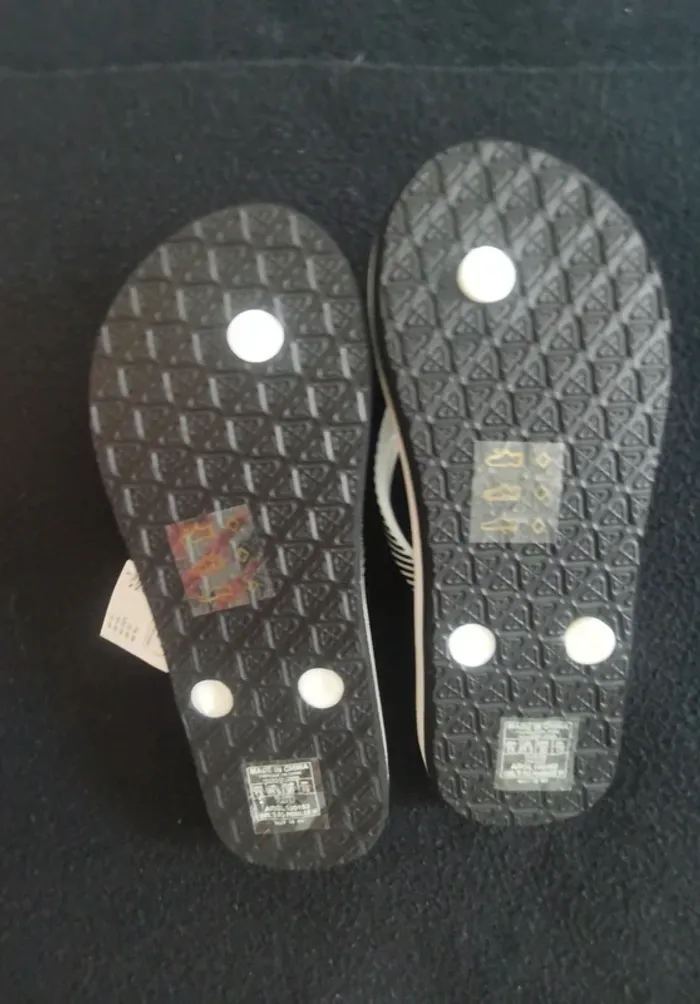 Tong Roxy motif fleurs neuve 30 - photo numéro 4