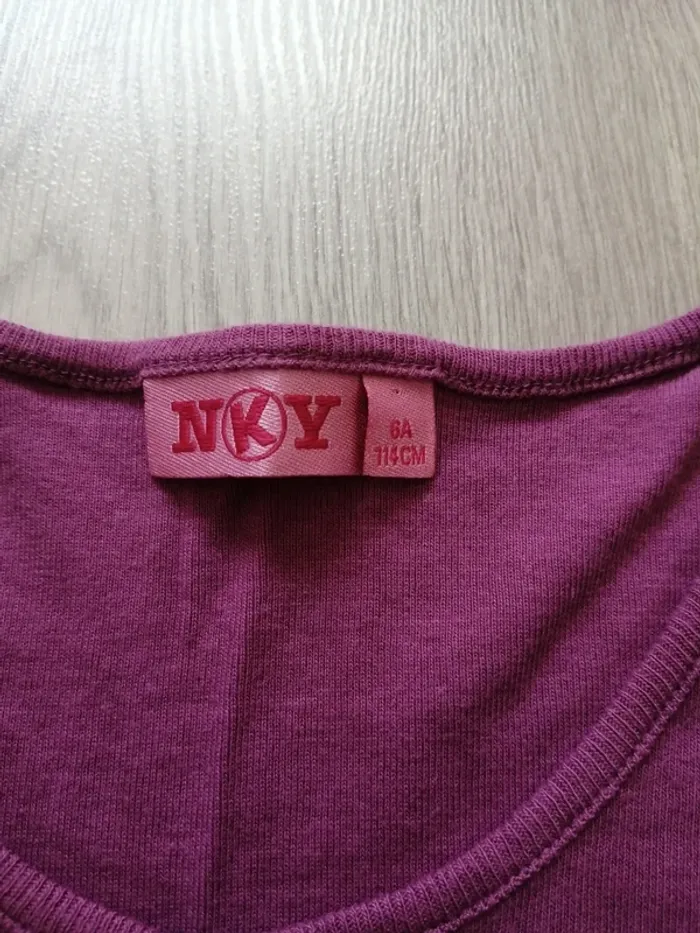Débardeur violet à message avec motifs / kiabi / (6ans) - photo numéro 3
