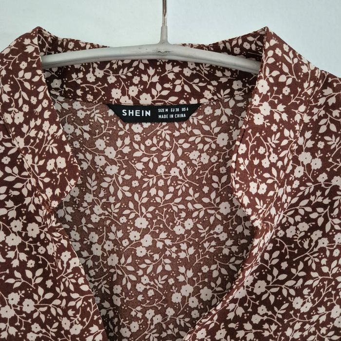 Robe fleurie marron et blanc - Shein - Taille M : 38 - 40 - photo numéro 2