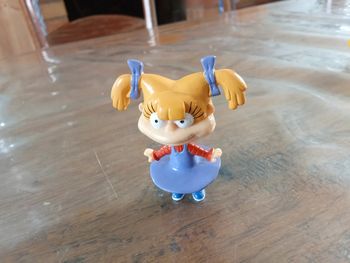 Figurine Angelica Razmoket