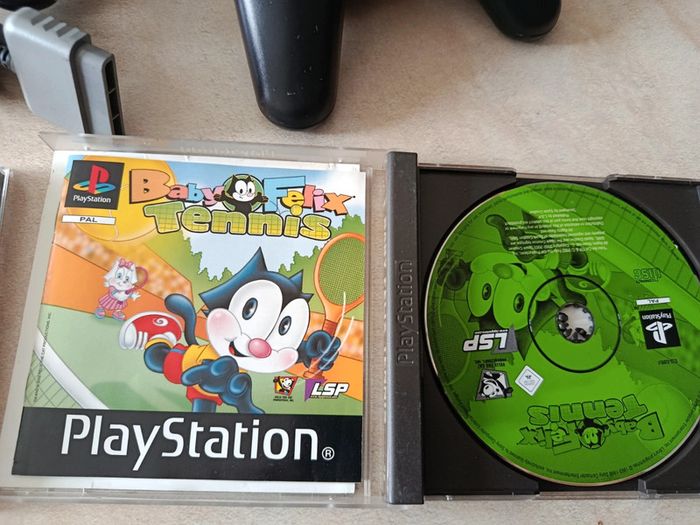 Console Playstation 1 avec jeux manettes câbles - photo numéro 7