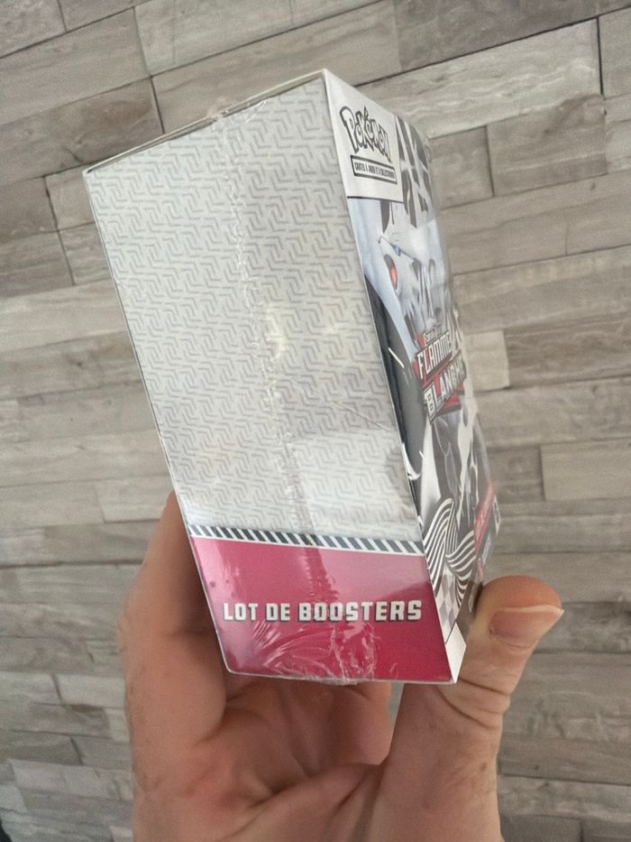 Bundle Pokémon flamme blanche - photo numéro 2