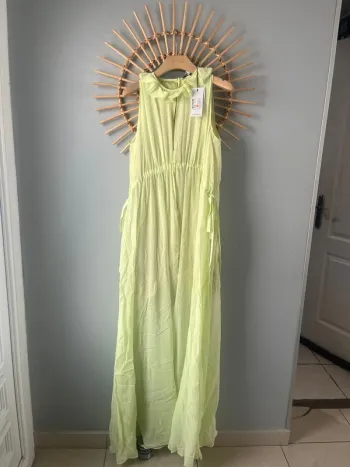 Magnifique robe été Carven modèle Crepon taille 38 neuve avec étiquette