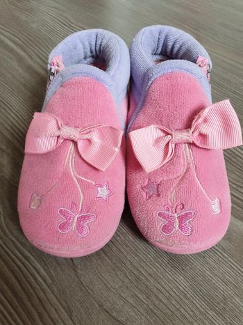 Chaussons Isotoner pointure 22
