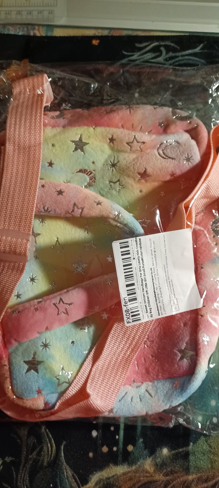 Sac banboulière licorne fille et son lot de jouets - photo numéro 5