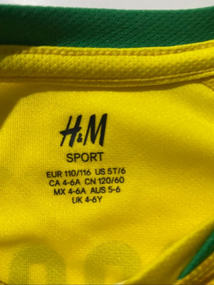 Maillot du Brésil H&m enfants taille 5/6 ans - photo numéro 3