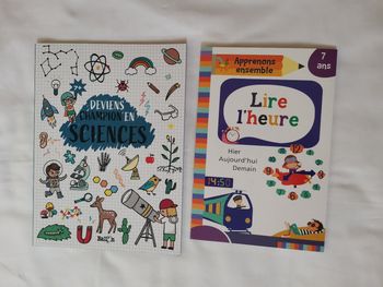 Livres sciences et lire l'heure 