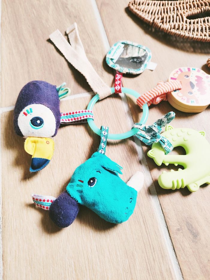 👶Trousseau de clés/jouets sensoriels multi activités Jungle marque Lilliputiens - photo numéro 2
