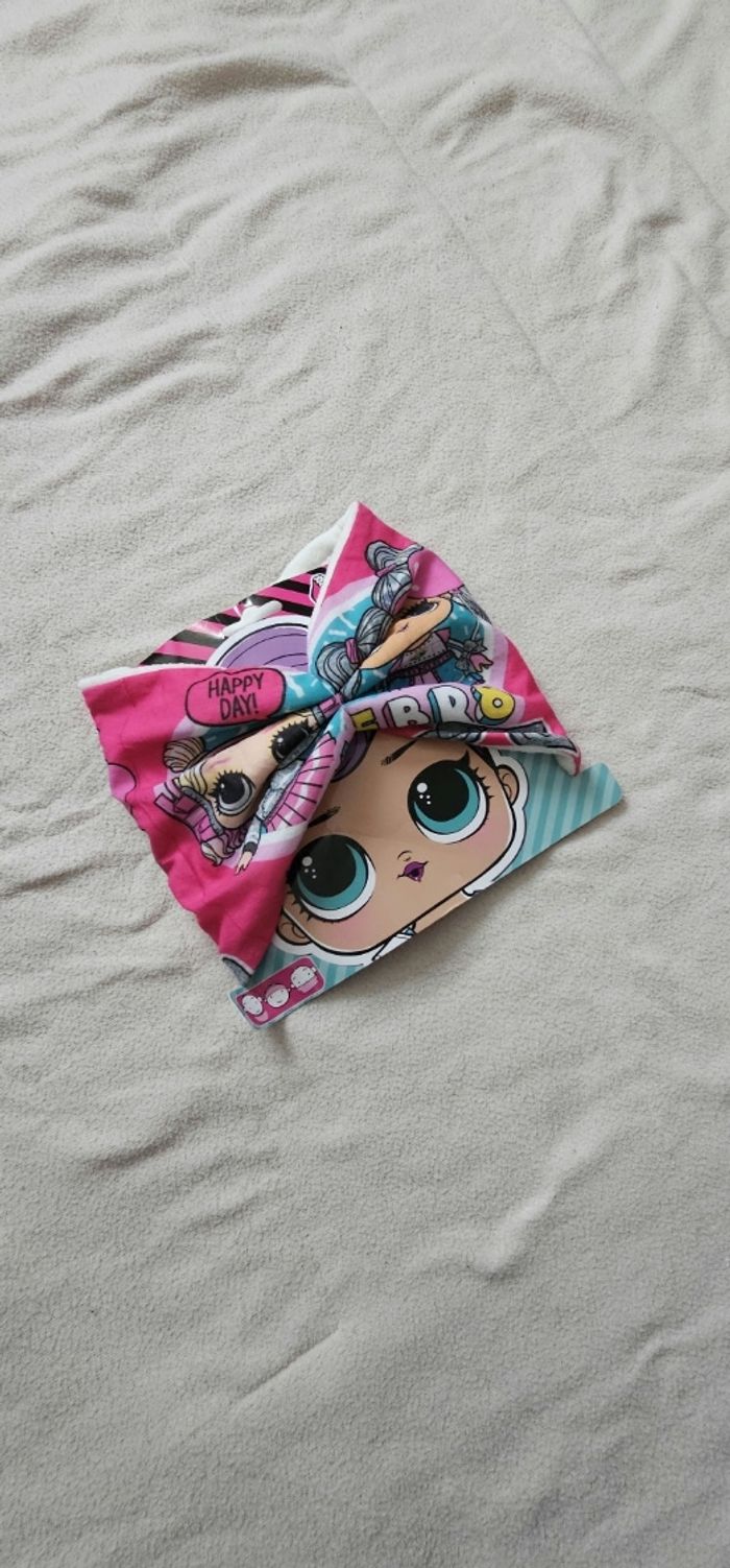 Cache cou  enfant de la marque L.O.L.surprise  Neuf