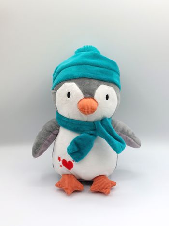Peluche doudou pingouin blanc bleu vert Françoise SAGET nez orange cœur étoiles