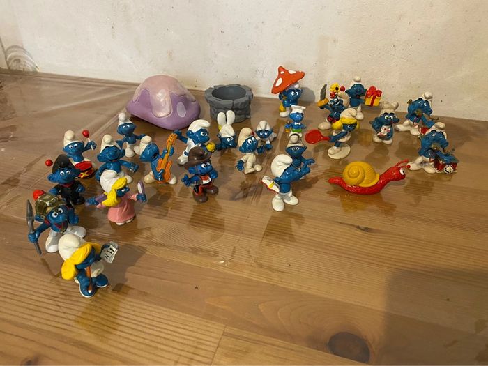 Lot de 23 schtroumpfs + escagot +accessoires toit maison et bas de puit peyo vintage 1971.. - photo numéro 2