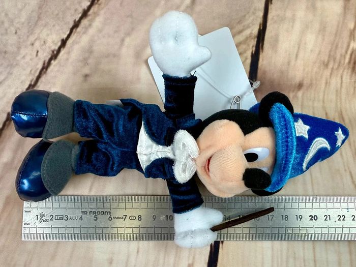 Peluche à accrocher Disney Mickey fantasia chef d’orchestre Tokyo Disneyland Japon - photo numéro 9