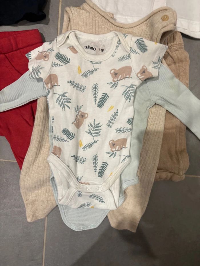 Lot de vêtements garçon taille 1 mois - photo numéro 12