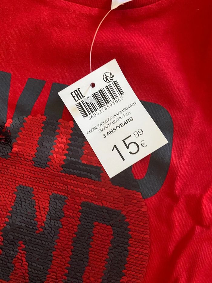 Tee shirt T-shirt Okaidi 3 ans rouge motif sequins Neuf - photo numéro 3
