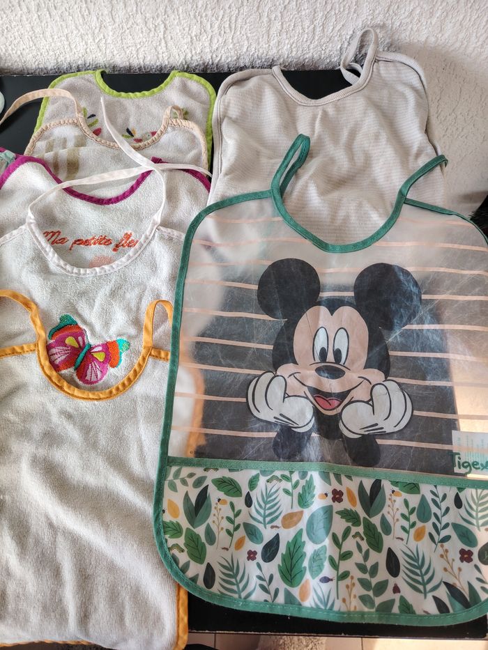 28 bavoirs et 1 bavoir manches longues - photo numéro 5