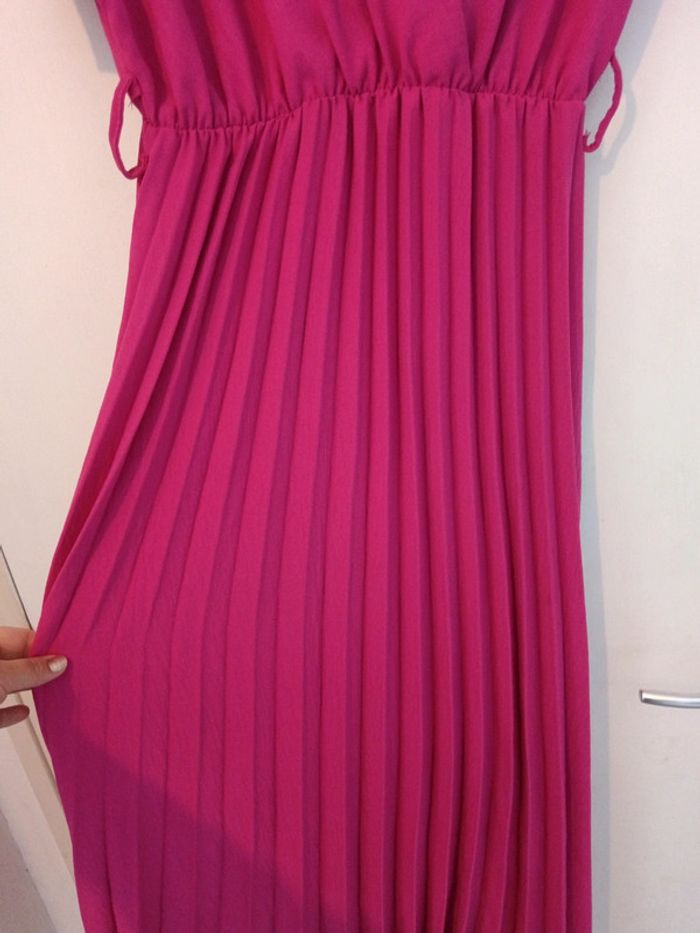 Robe longue plissée fushia - photo numéro 6