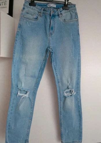 Jean bleu troué R.Display 36