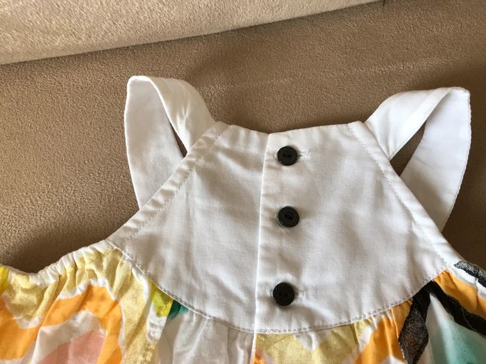 Robe Catimini à volants fond blanc 3 Ans - photo numéro 3