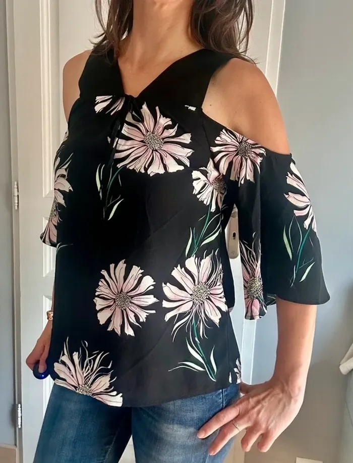 Blouse noire à épaules dénudées – Maison 123 S / 36 / 8·Très bon état - photo numéro 4