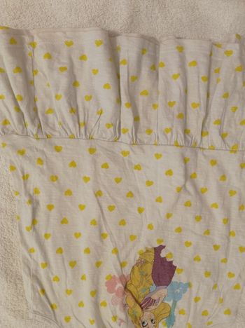 Robe à bretelles blanche avec petit cœur jaune motif devant la princesse Marc Disney Princesse taille 4 5 ans robe à volant bas de la robe voir photos