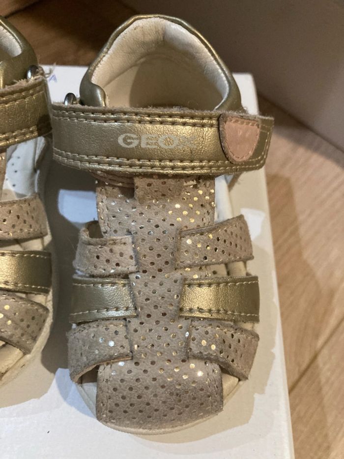 Sandale geox modèle macchia beige /gold taille 19 - photo numéro 9