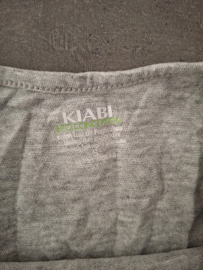 Débardeur gris tout simple 😲 - photo numéro 3