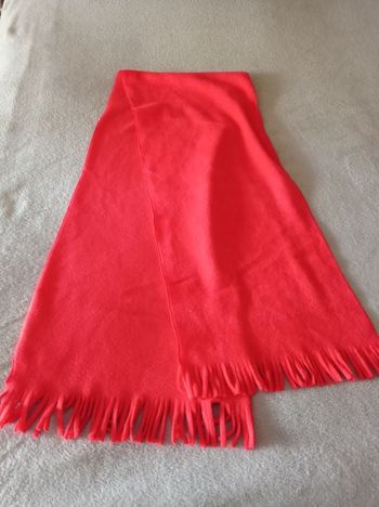 Echarpe rouge
