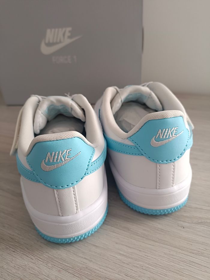 Baskets AF1 Nike 32 - photo numéro 3