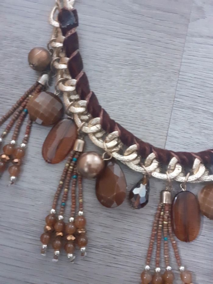 Collier ras de cou pierre perles cuir - photo numéro 3