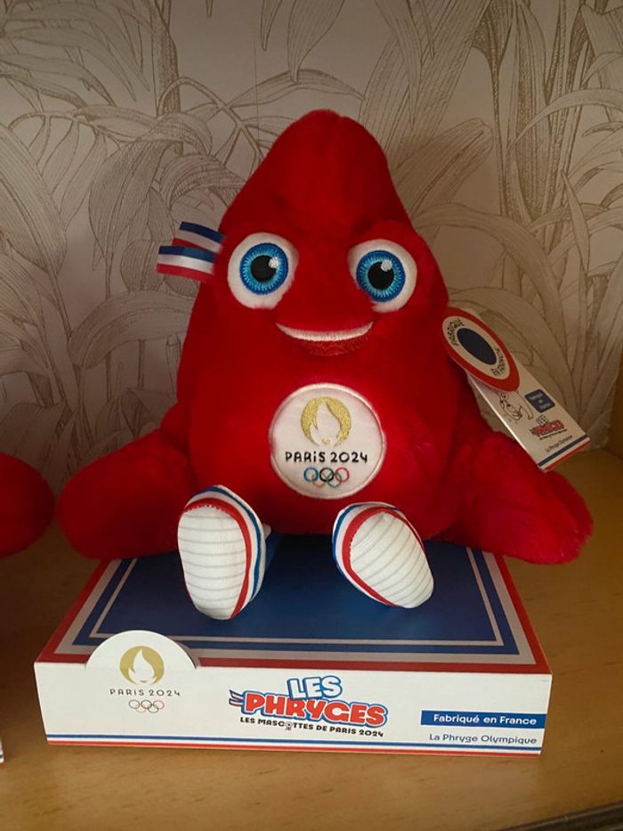 2 Mascottes Les Phryges JO Paris 2024 - photo numéro 3