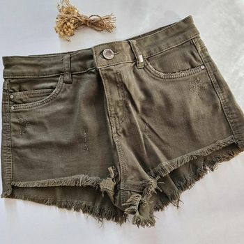 Short Bershka kaki 34