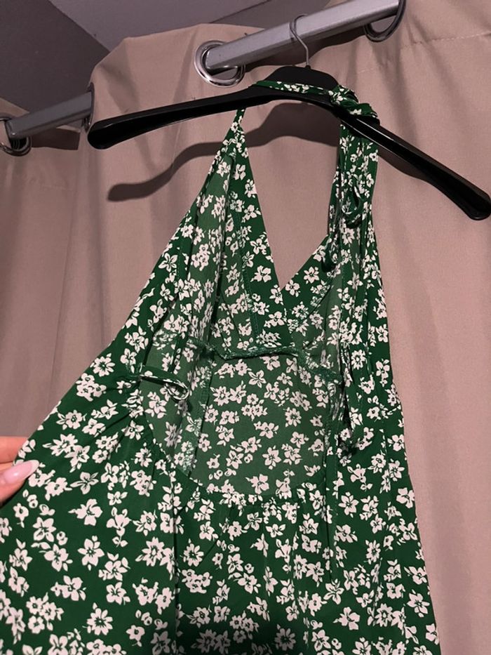 Robe dos nu - photo numéro 4