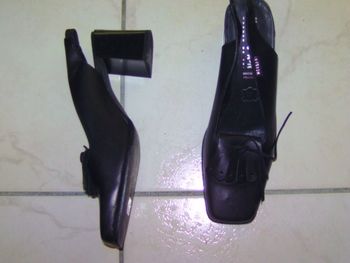 Escarpins MORGAN cuir noir ouverts sur l'arrière taille 38 TBE