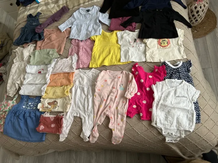 Gros lot de vêtements bébé fille 3 mois - photo numéro 2