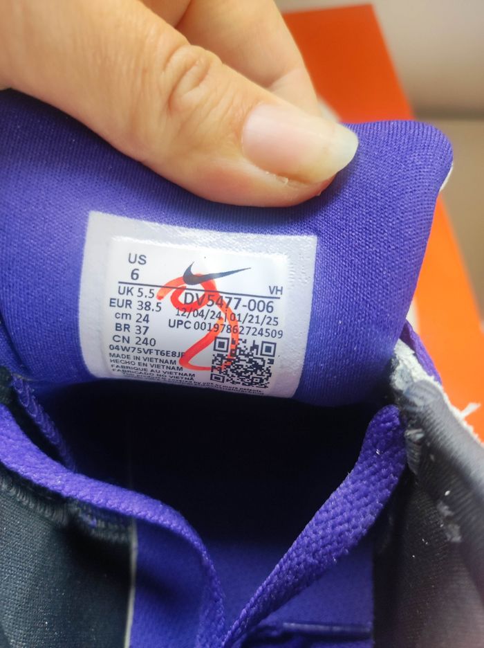 Baskets Nike SB force 58 Beaucoup d'autres modèles disponibles dans mon dressing 👟

Baskets neuves, jamais portées et authentiques. Achetées chez Nike.
Taille 38,5

Dans sa boîte d'origine sans couvercle.

Envoi rapide en double box. - photo numéro 7