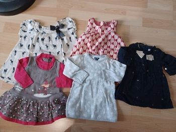 Lot 5 robes