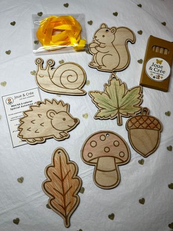 Mini kit à colorier Automne en bois – 7 formes gravées laser + crayons + cordelette
