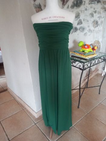 Robe longueur 122 cm.