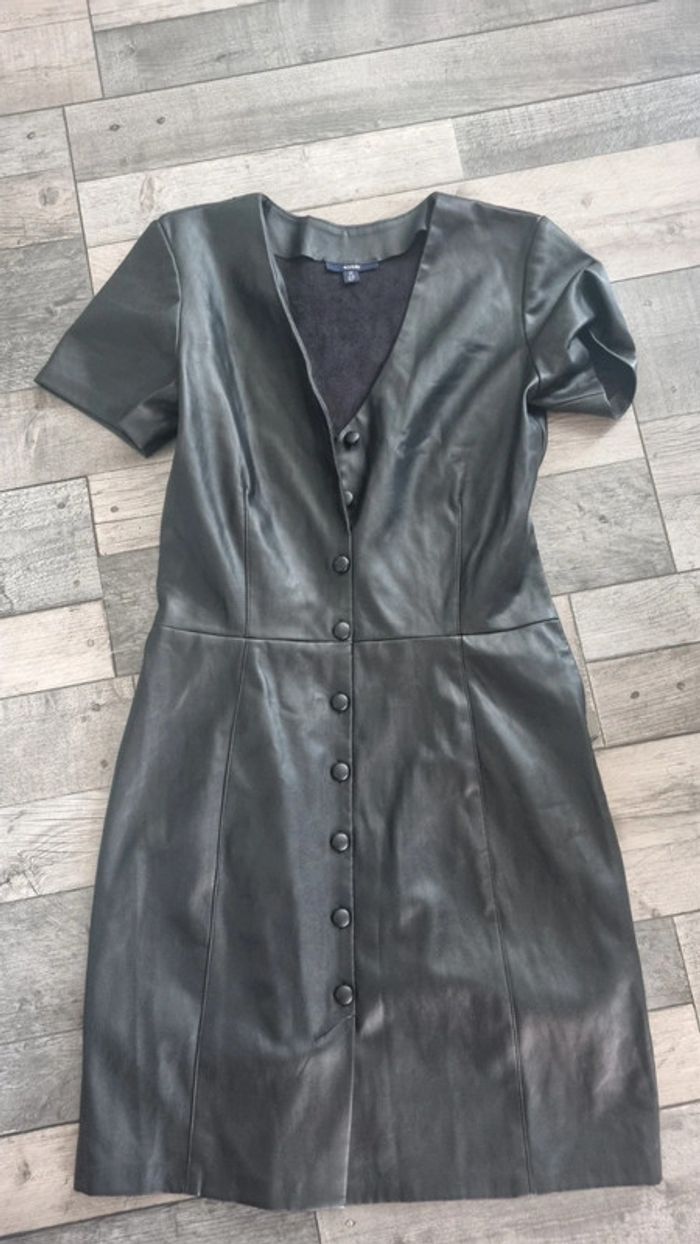 Robe en cuir taille 34