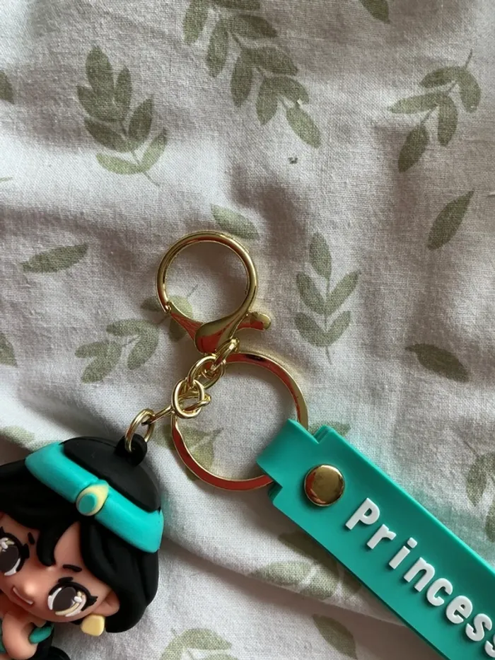 porte clés Disney Princesse Jasmine Aladdin REF 9 - photo numéro 3