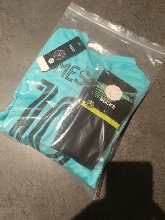 Tenue foot Léo Messi Inter Miami bleu. T.26 - photo numéro 5