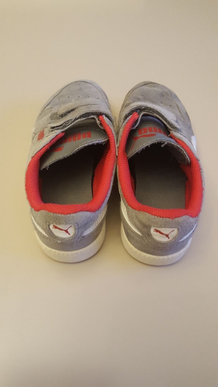 Baskets Puma en cuir suédé  taille 31 - photo numéro 3