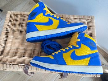 Nike Jordan 1 retro high OG "Reverse Laney" pointure 40