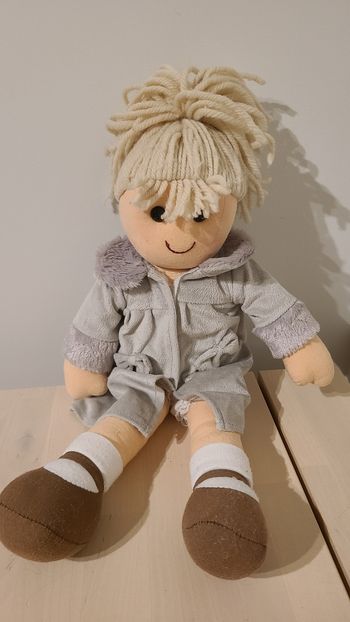 Poupée doudou