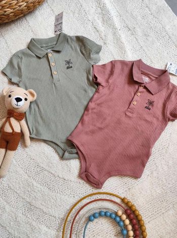 2 bodies t-shirt  Kiabi  côtelé  24  mois neufs